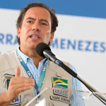 Empreendedorismo de nicho: descubra com Pedro Duarte Guimarães como atuar em mercados pouco explorados pode gerar alta lucratividade.