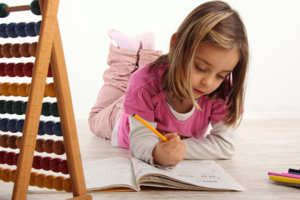 Sérgio Bento De Araújo explica como a aprendizagem adaptativa transforma a matemática por meio de roteiros inteligentes e plataformas eficientes.