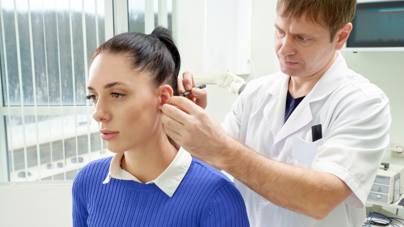 Dr Haeckel Cabral explica como a otoplastia moderna utiliza técnicas menos invasivas para uma recuperação mais tranquila.