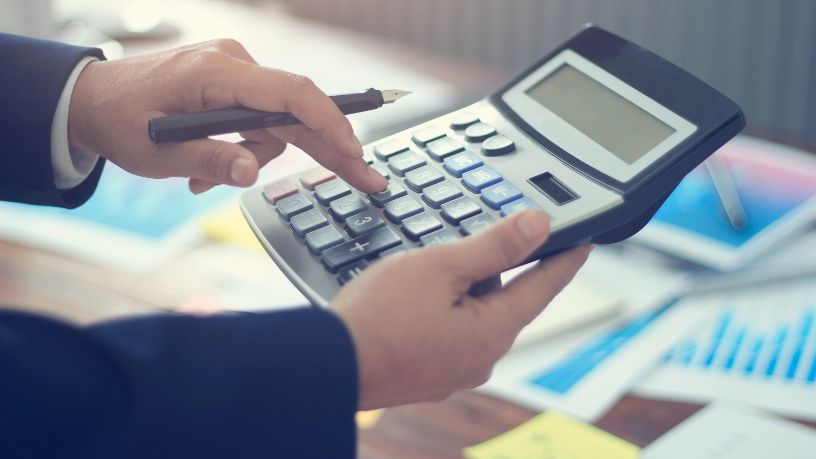 Entenda como definir o regime tributário ideal para sua empresa e veja como essa decisão impacta diretamente os resultados com a análise de Victor Boris Santos Maciel ao longo do artigo.